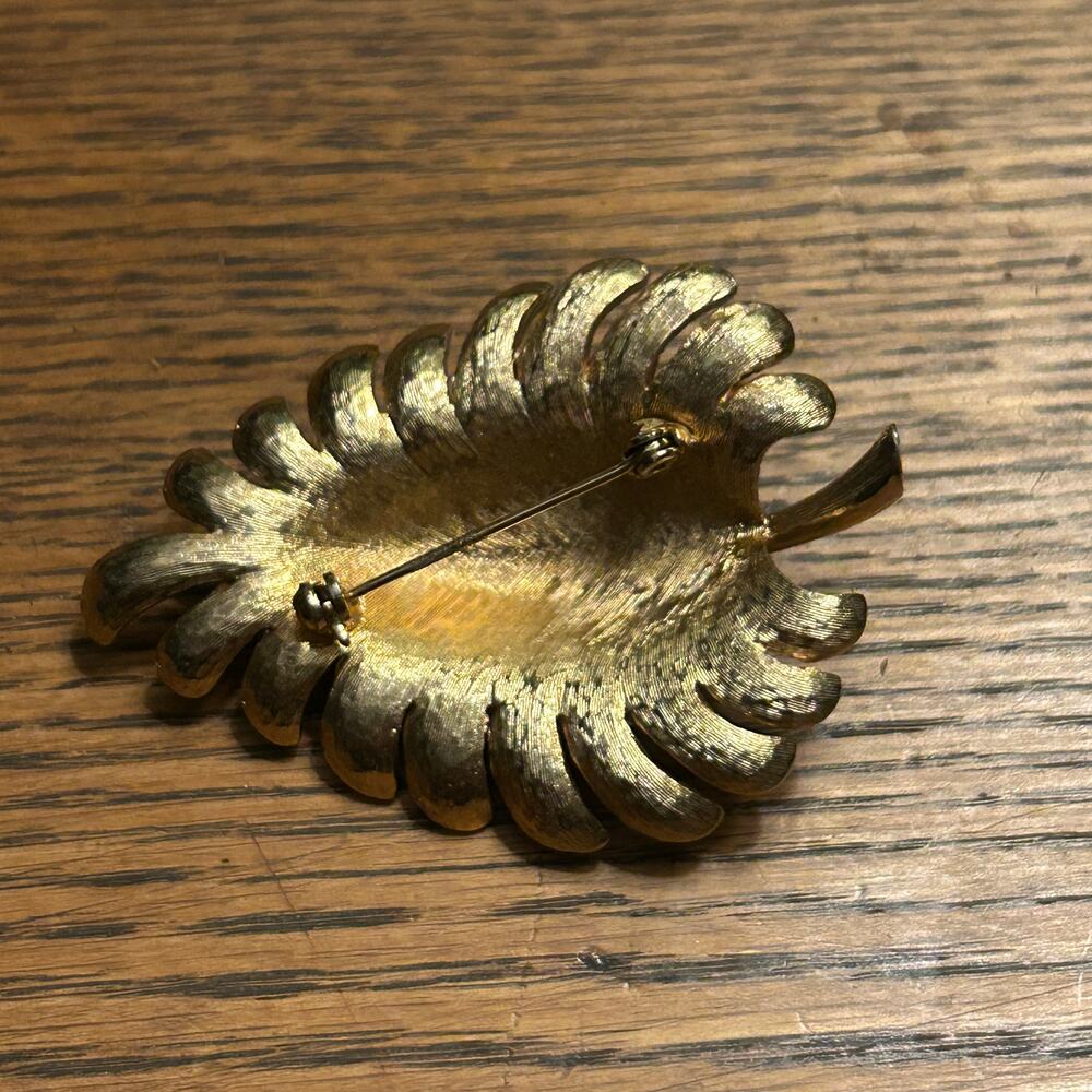 Vintage Mid-Century Leaf Brooch Silver Gold Tone Brushed Metal Pin 1950s 1960s - Picture 7 of 8